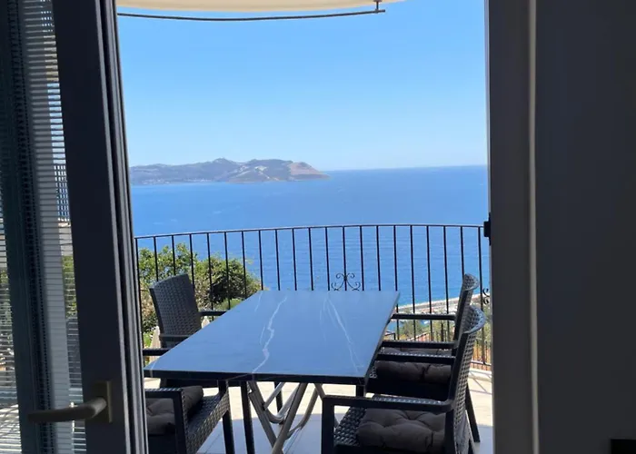 Carpici Kas, Luxury 3 Bed, 3 Bath, Duplex